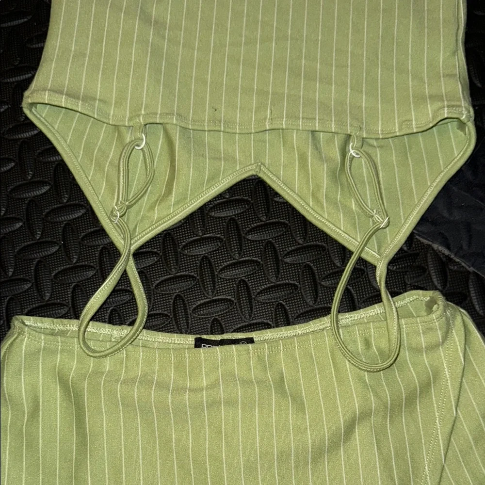 Popular Basics Green Striped Set - Picture 4 of 7